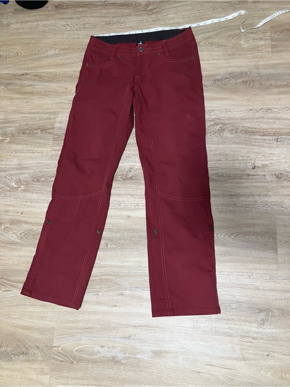 Kühl women’s burgundy size 6 SHORT - Picture 3 of 11
